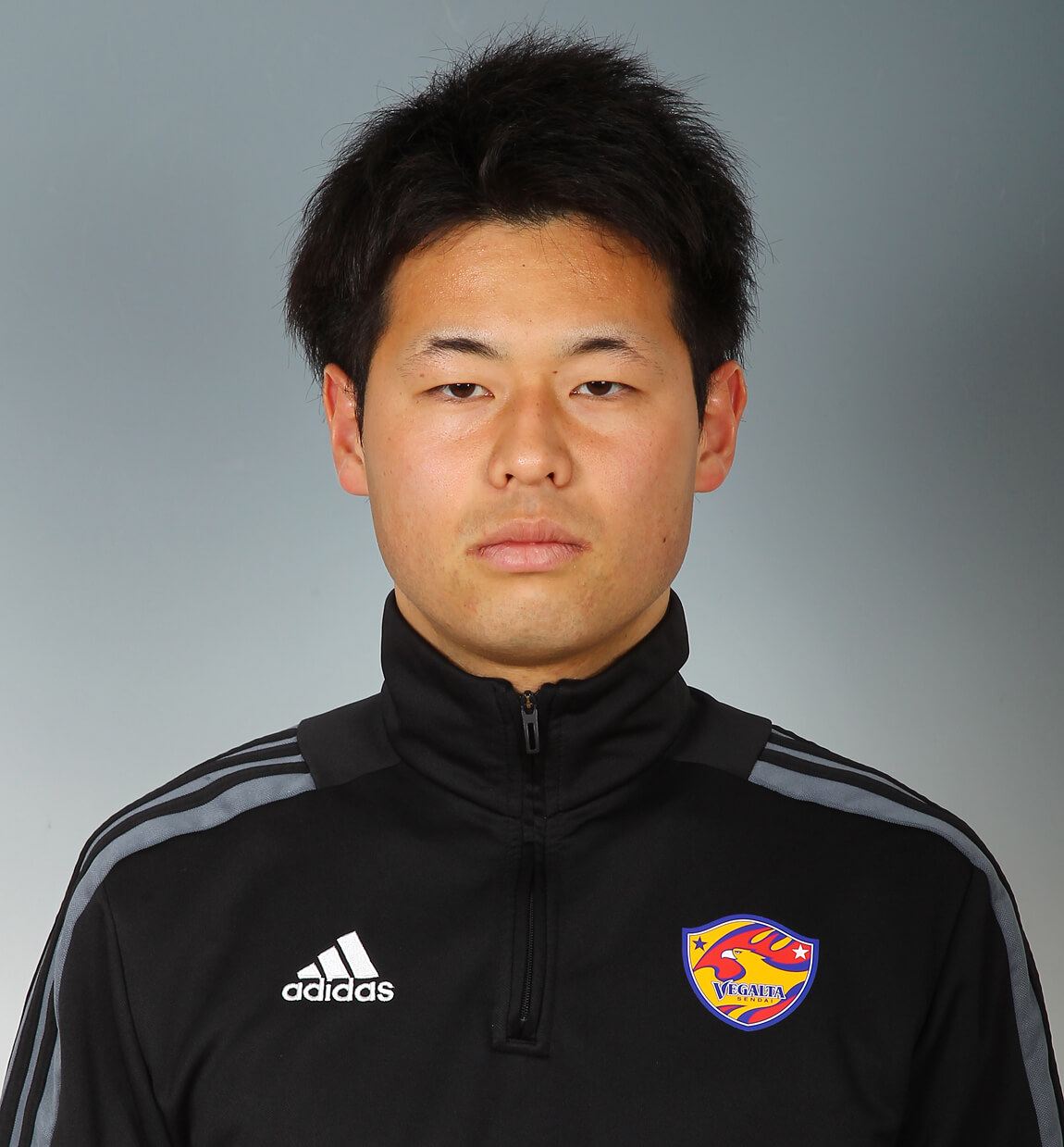 スタッフ顔写真を紹介