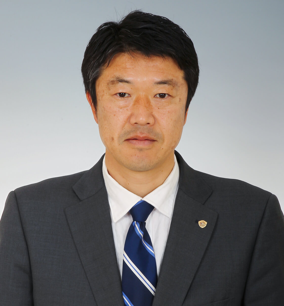 レディース指導者養成担当部長 兼 レディースアカデミーダイレクター 山路 嘉人の写真を紹介