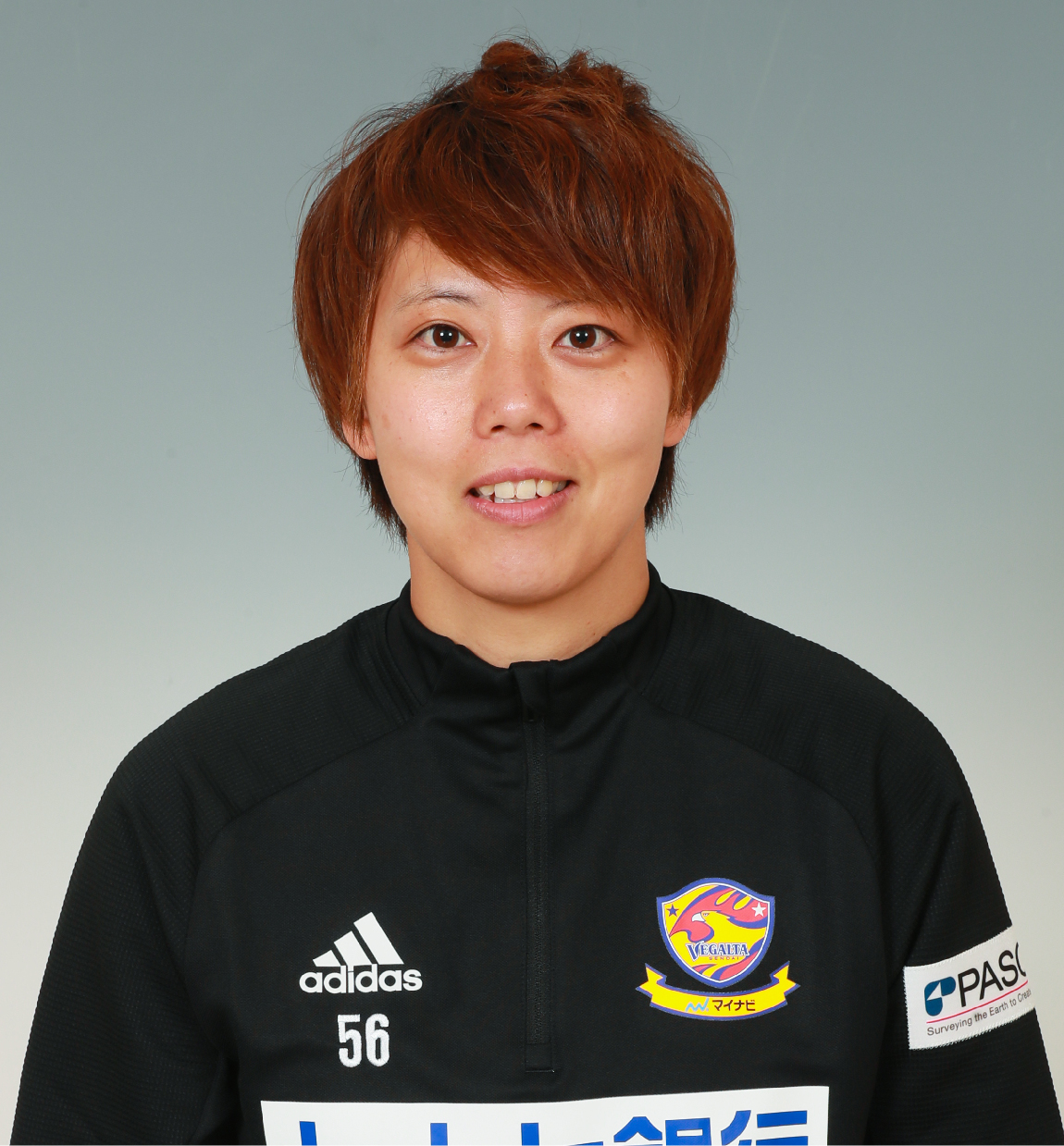 トレーナー 塚本　南の写真を紹介