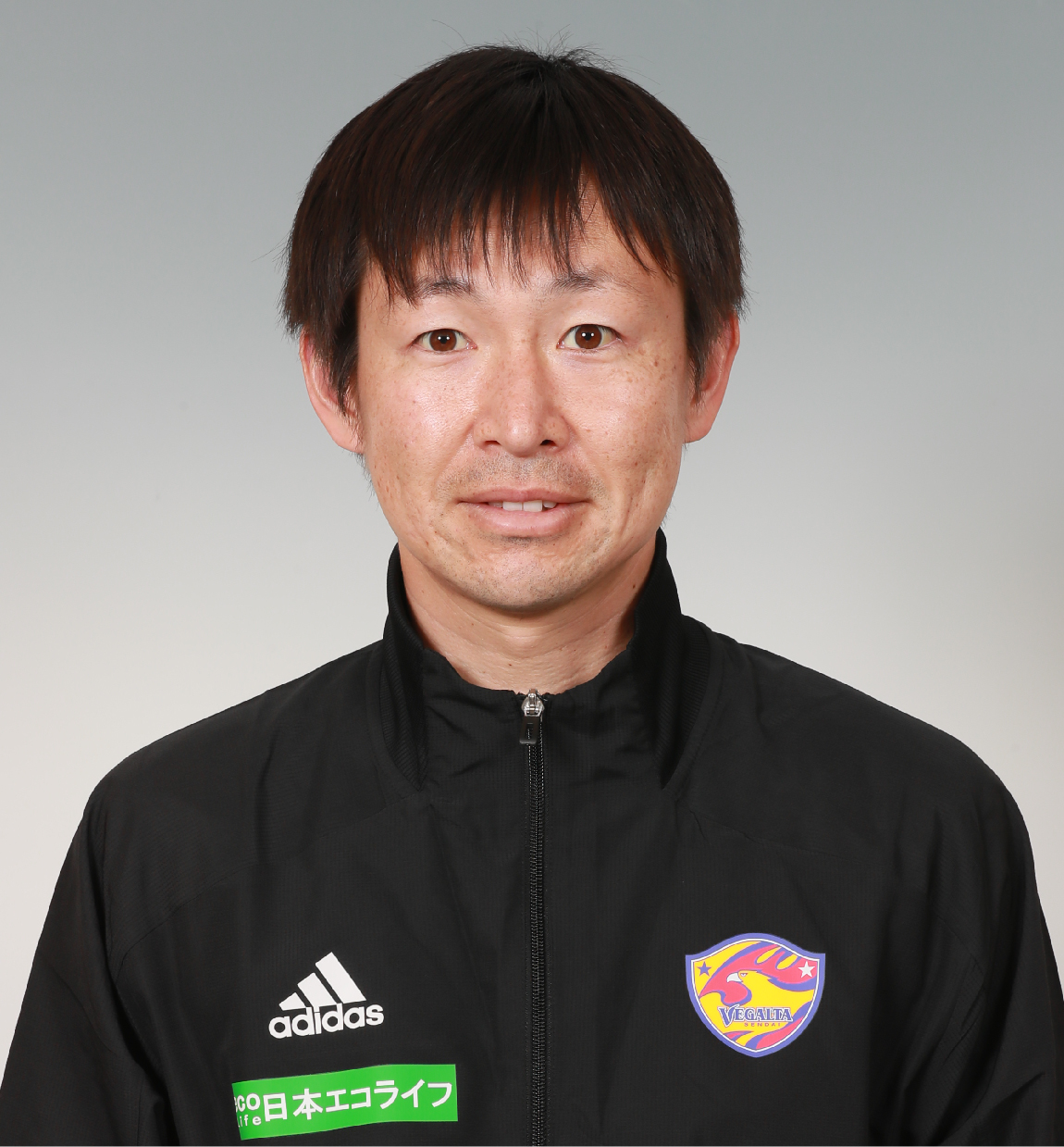 トレーナー 多田 智典の写真を紹介