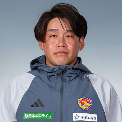 コーチ 貝﨑 佳祐の写真を紹介